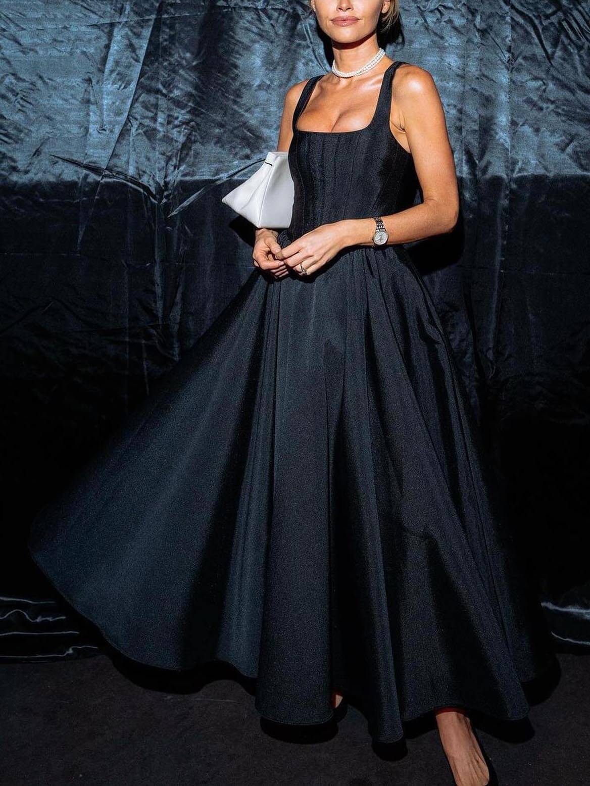 Stylish And Elegant Off-Shoulder Strapless Sleeveless Maxi Dress