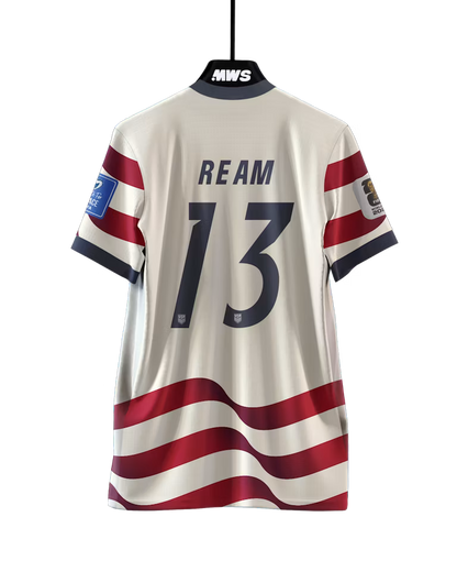 Tim Ream Spieltags-Uniformen