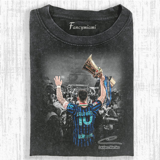 TROPHY LIFT CELEBRATION GRAPHIC TEE