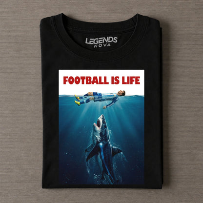 Football Is Life Messi Unterwasser Hai Vintage Fußball VI T-Shirt