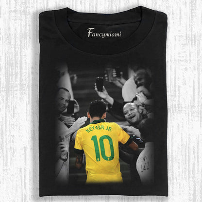 VINTAGE SOCCER STAR DISTRESSED GRAPHIC TEE