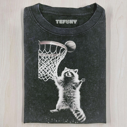 BASKETBALL EXPERT RACCOON T-SHIRT