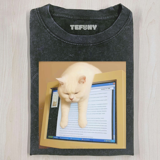 CAT LYING ON THE COMPUTER T-SHIRT