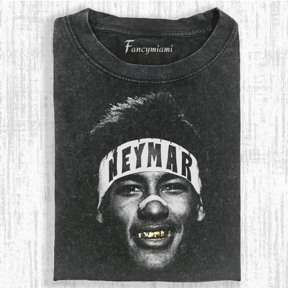 VINTAGE SOCCER STAR DISTRESSED GRAPHIC TEE