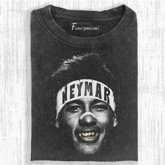 VINTAGE SOCCER STAR DISTRESSED GRAPHIC TEE