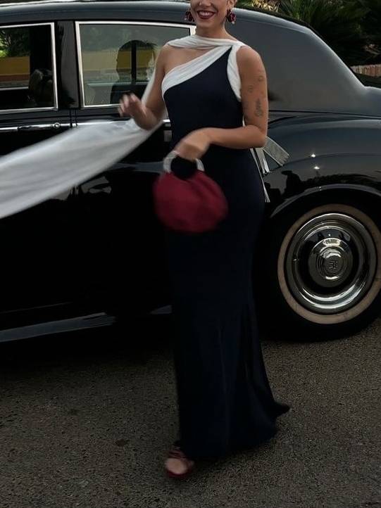 Contrast Color Oblique Shoulder Ribbon Dress