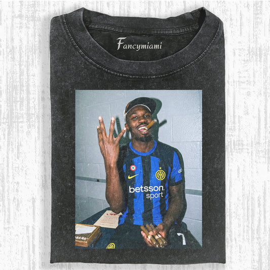 VINTAGE FOOTBALL CHAMP DISTRESSED GRAPHIC TEE